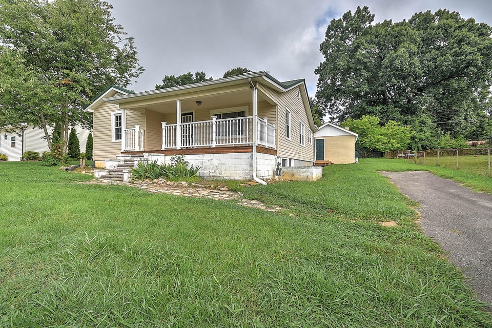 Photo #4: 413 Dogwood Street