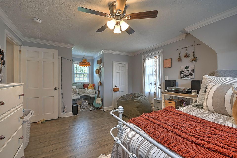 Photo #30: 1121 Watauga Street