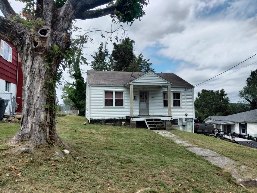 Photo #2: 1907 Windsor Avenue