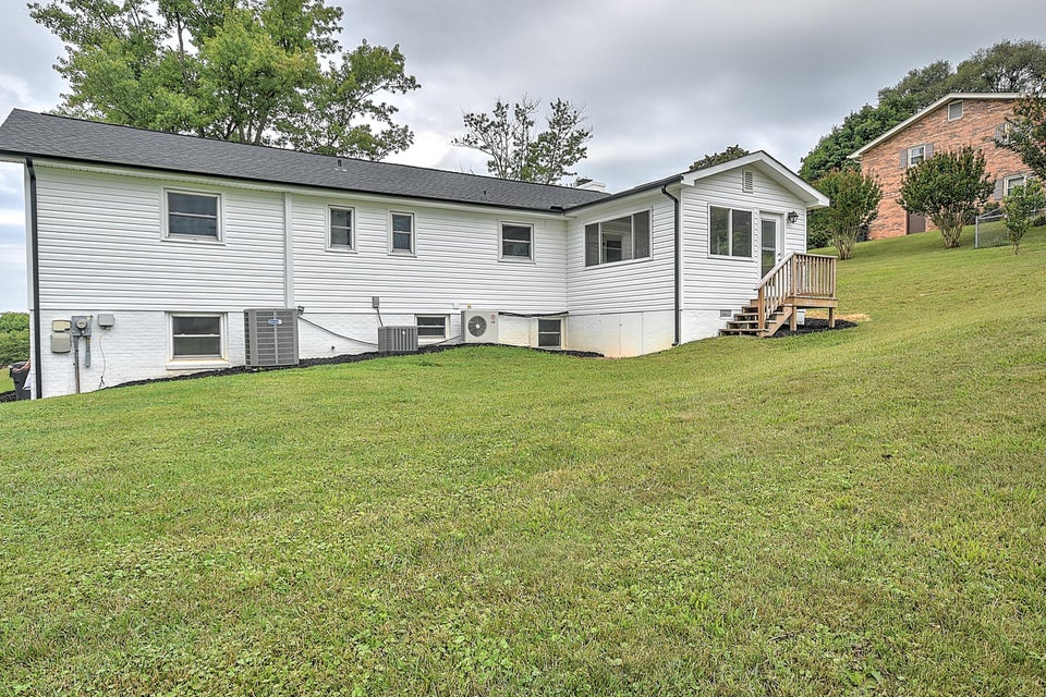 Photo #39: 213 Dartmouth Drive