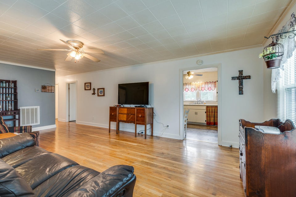 Photo #7: 326 Juniper Street