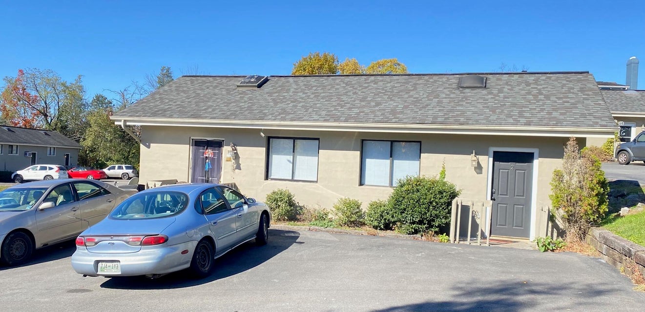 Photo #5: 3800 Memorial Boulevard