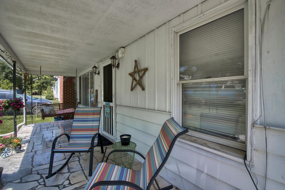 Photo #7: 315 Crescent Drive