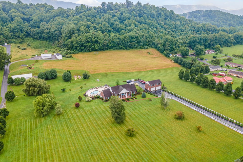 Photo #5: 4686 Baptist Valley Road