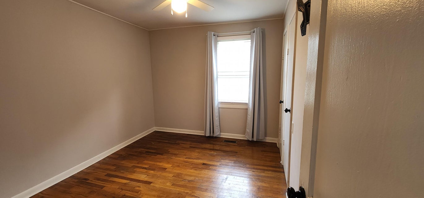 Photo #17: 205 Morelock Street