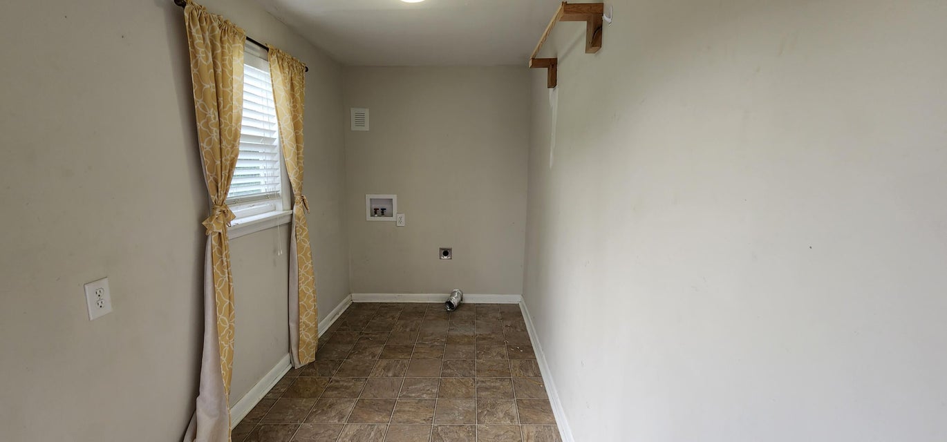 Photo #22: 205 Morelock Street