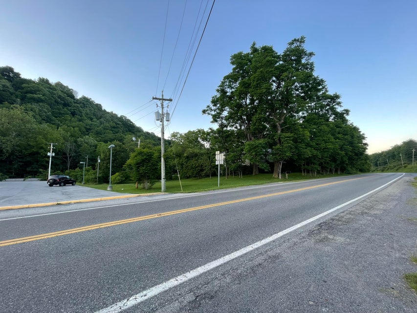 Photo #3: 5557 Lee Highway