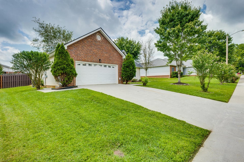 Photo #3: 3 Mannington Court