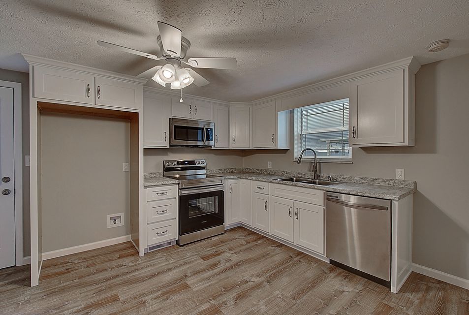 Photo #7: 431 Crystal View St