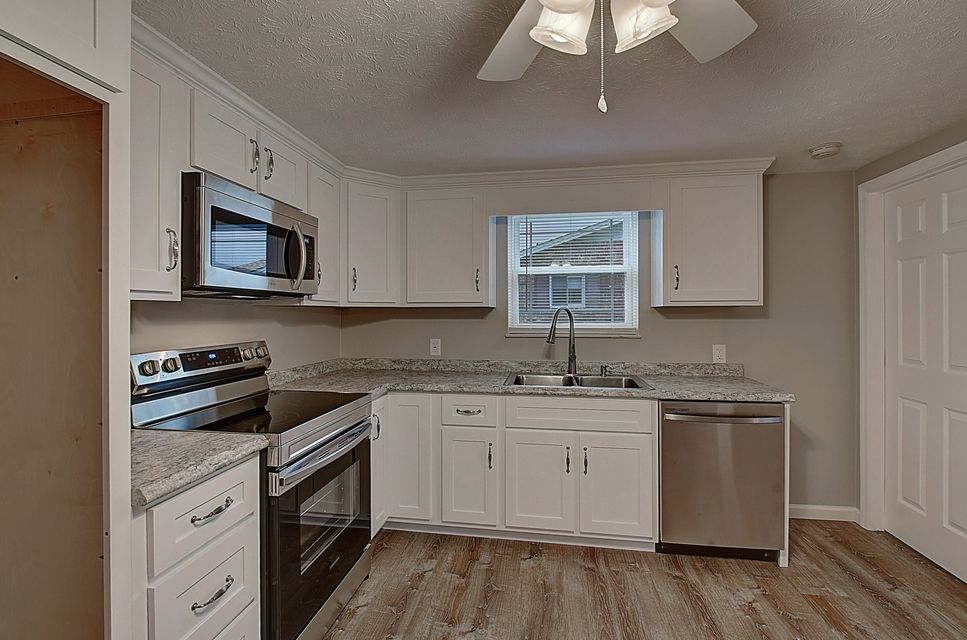 Photo #9: 431 Crystal View St