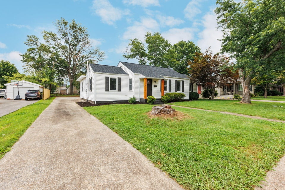 Photo #2: 1573 Greenfield Avenue
