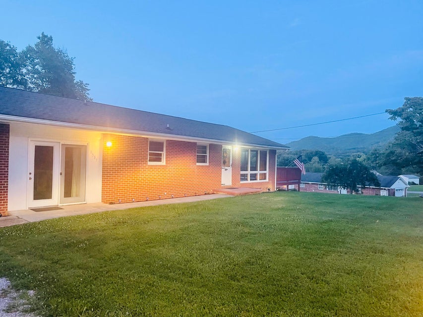 Photo #37: 1587 Charity Hill Road