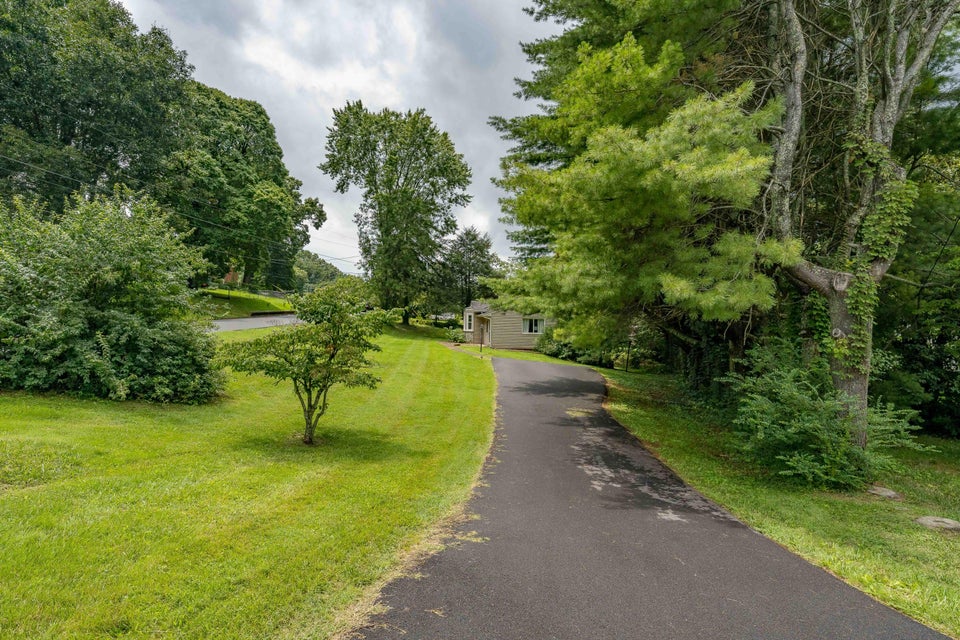 Photo #25: 1207 Woodmont Drive