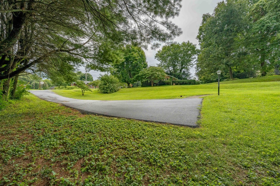 Photo #33: 1207 Woodmont Drive