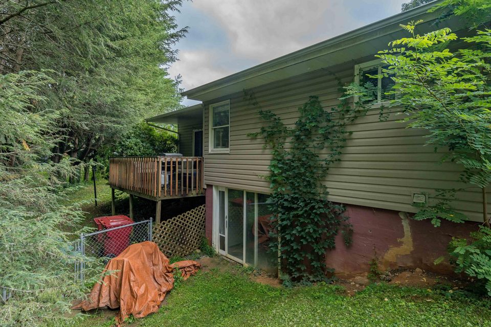 Photo #22: 1207 Woodmont Drive
