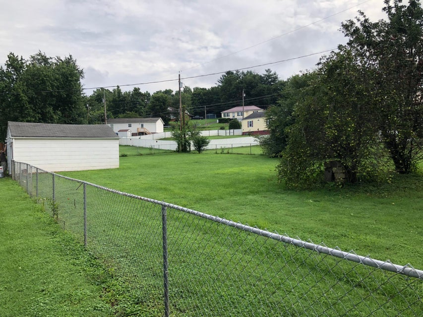 Photo #7: 918 Dejarnette Street