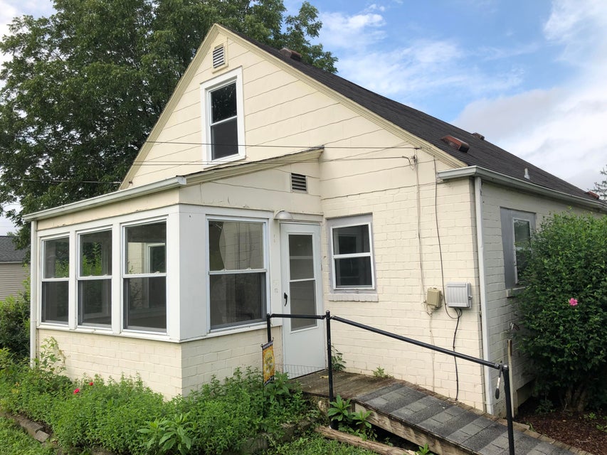 Photo #9: 918 Dejarnette Street
