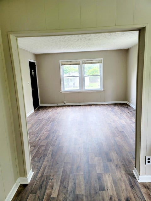 Photo #20: 918 Dejarnette Street
