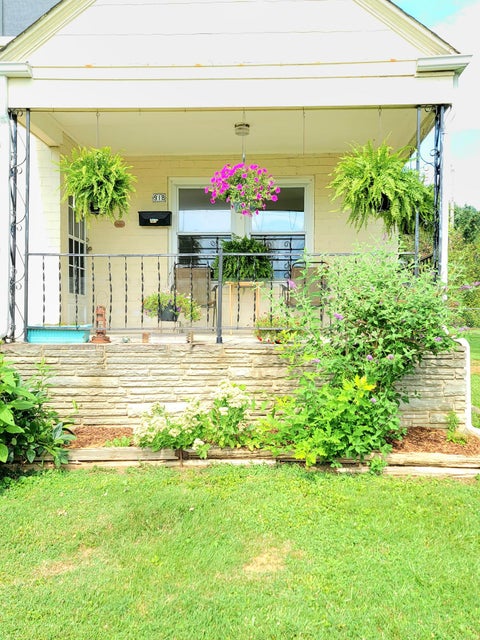 Photo #68: 918 Dejarnette Street