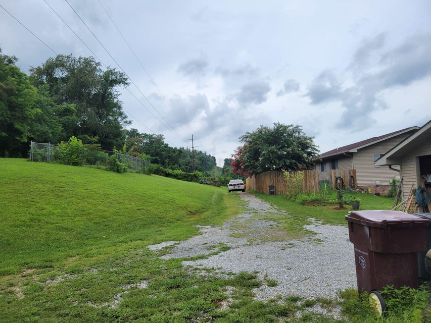 Photo #10: 3304 Highway 81