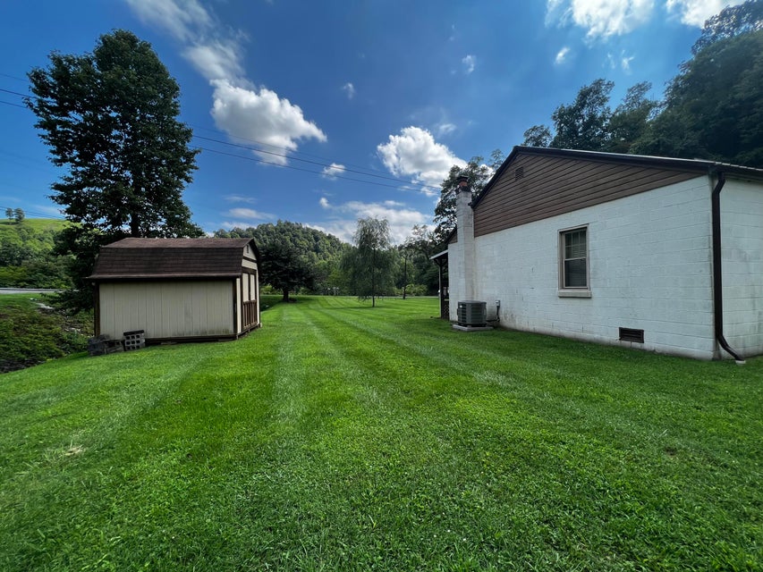 Photo #6: 36 Greenhouse Road Road