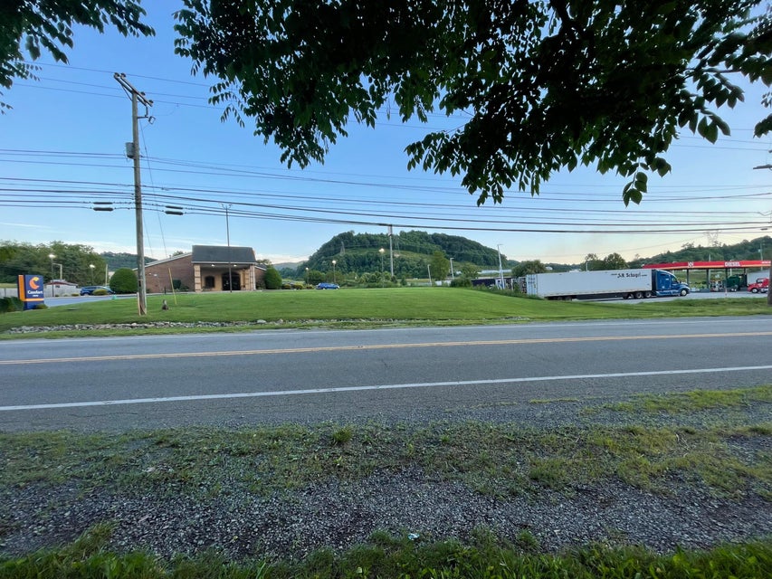 Photo #9: 5557 Lee Highway
