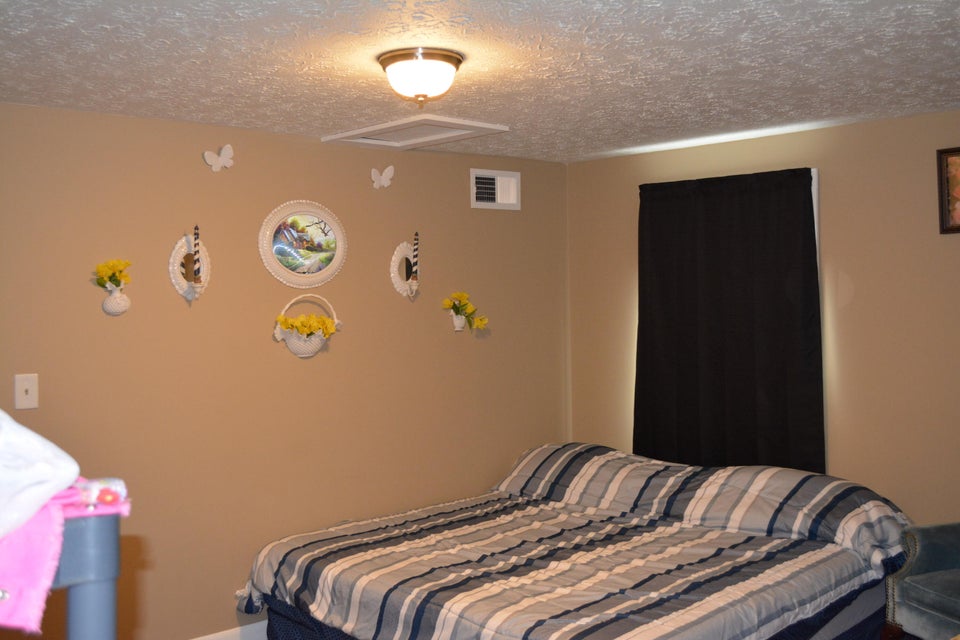 Photo #19: 126 Main Boulevard