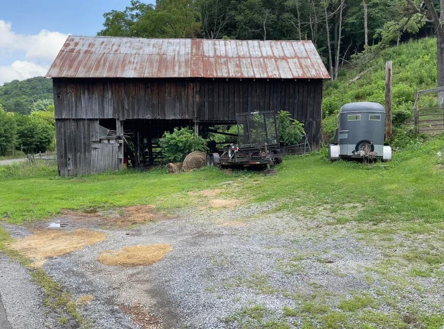 Photo #4: 17193 Buffalo Pond Road