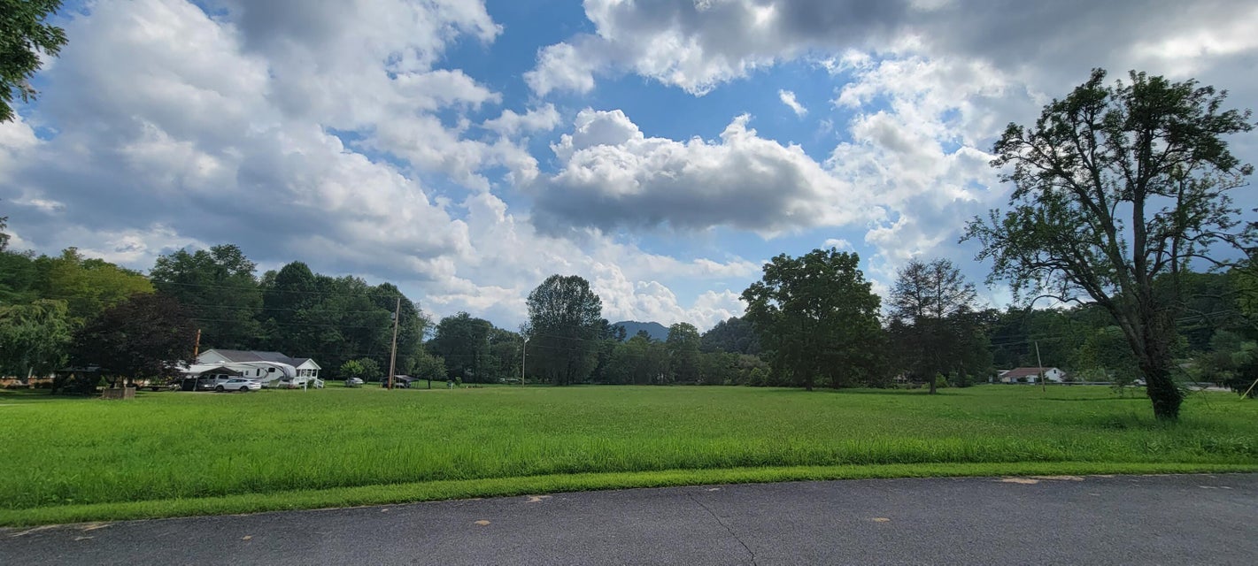 Photo #6: Lot #4 Carr Street