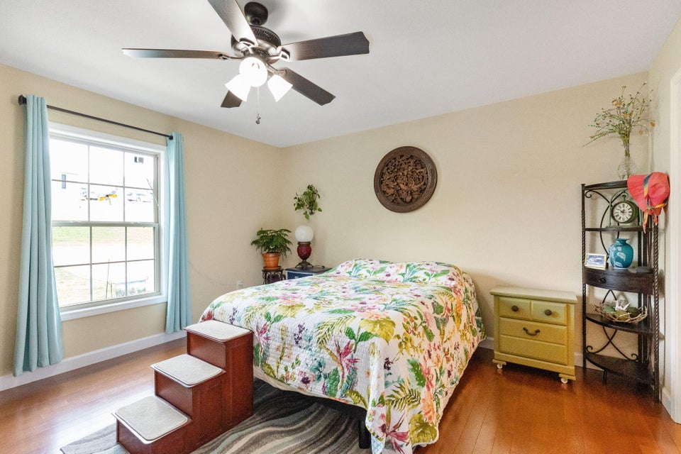 Photo #9: 44 Primrose Court