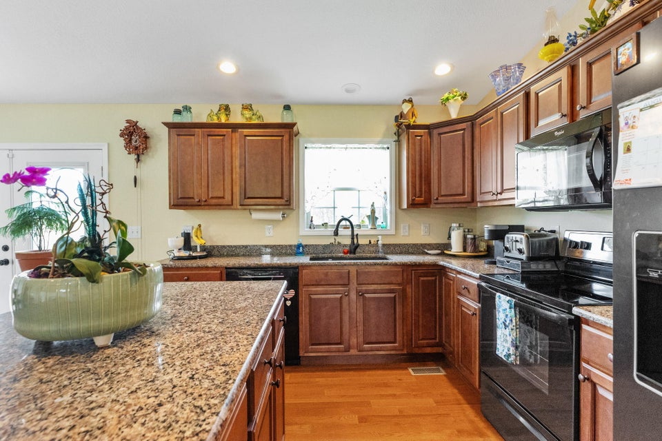 Photo #6: 44 Primrose Court