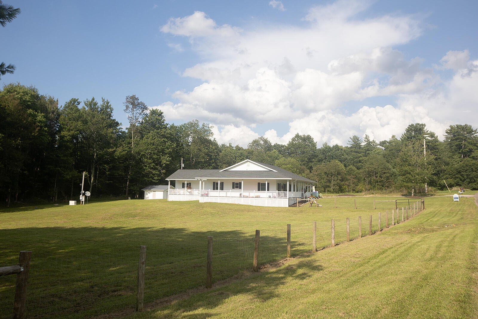 Photo #3: 533 Harmon Road