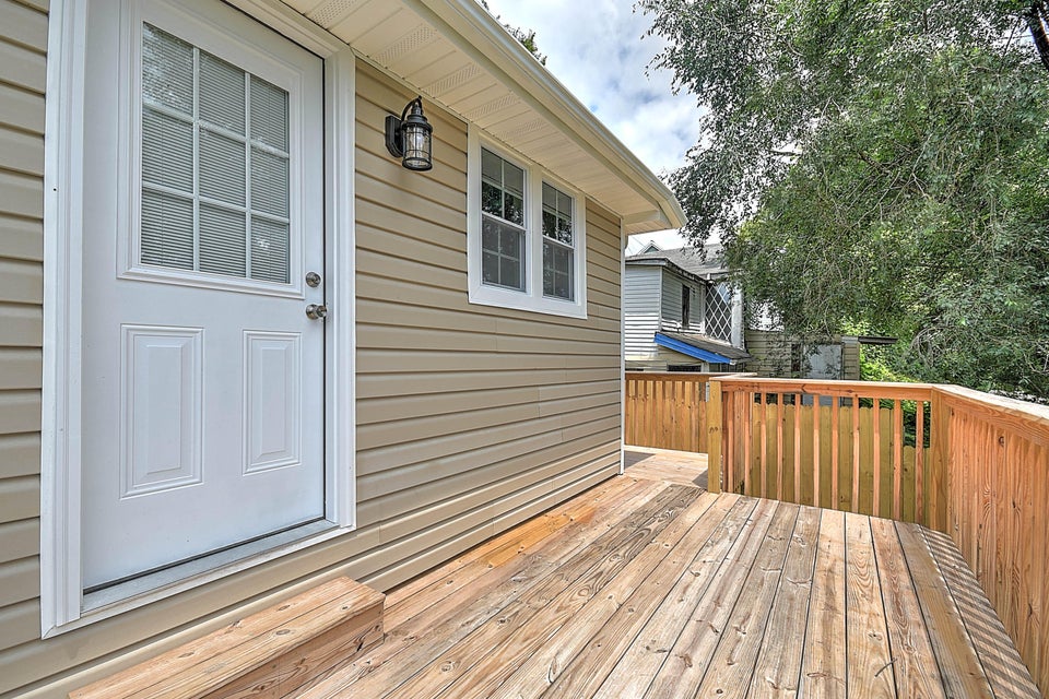 Photo #6: 924 Maple Street