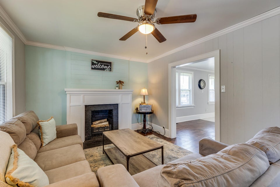 Photo #4: 216 Cedar Street
