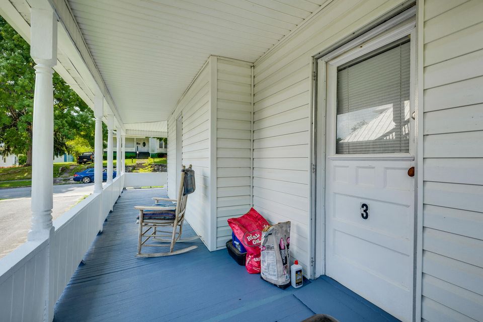 Photo #4: 210 Locust Street