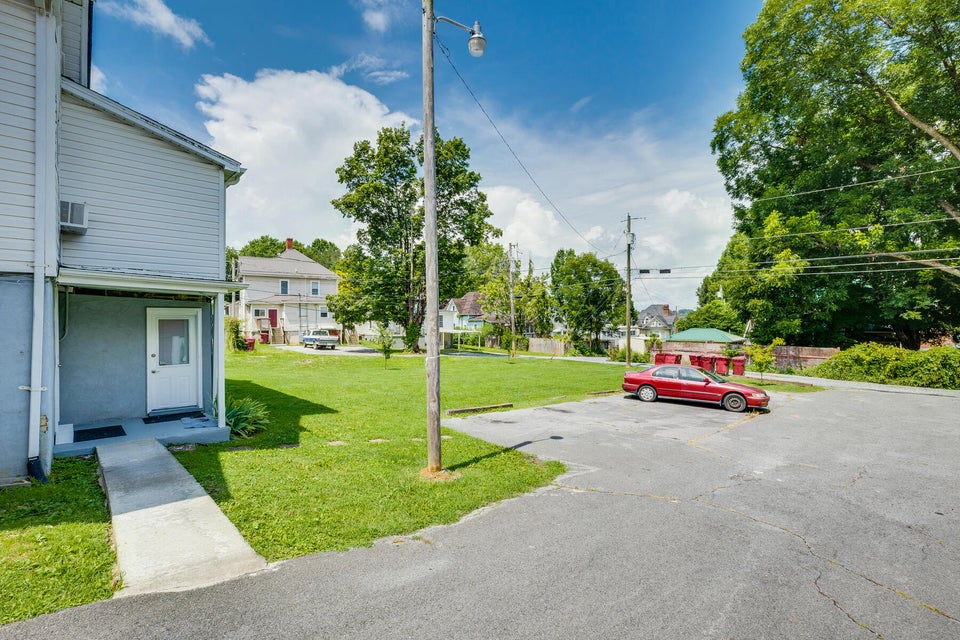 Photo #7: 210 Locust Street