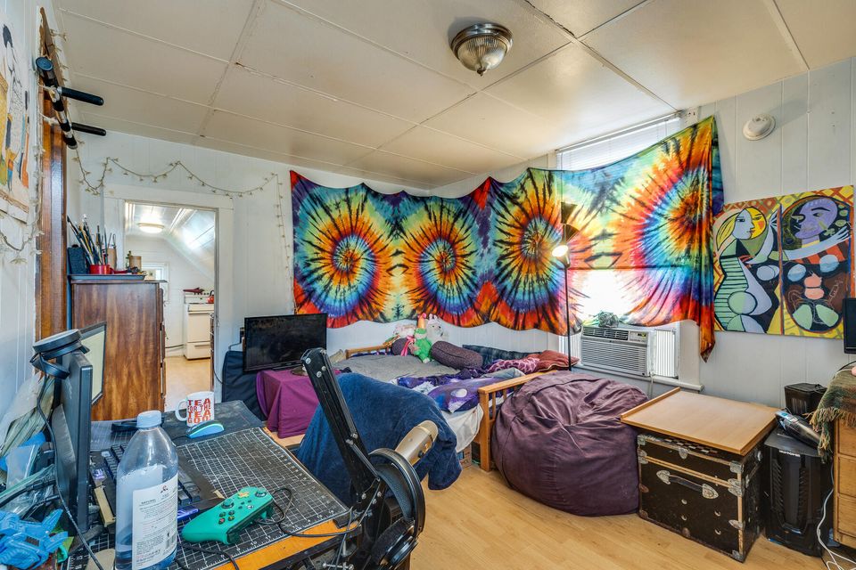 Photo #70: 210 Locust Street