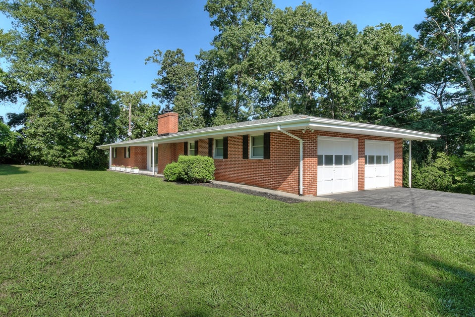 Photo #4: 960 Melody Lane