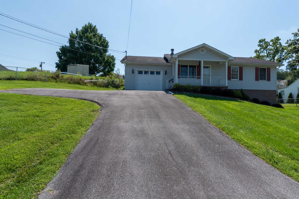 Photo #3: 560 Vance Street