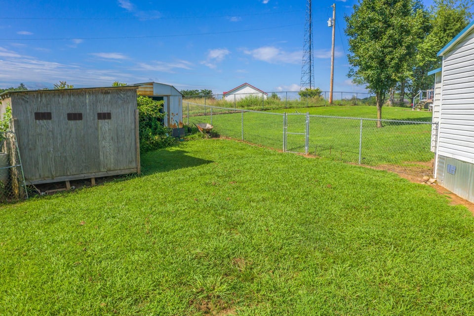 Photo #5: 909 Parsonage Road