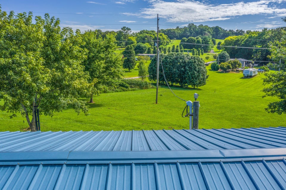 Photo #12: 909 Parsonage Road