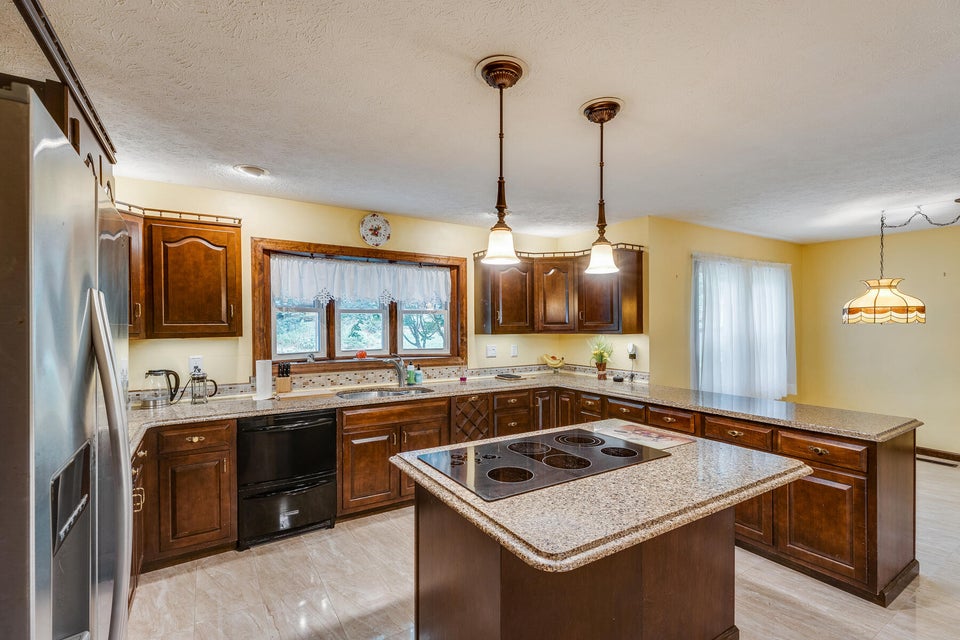 Photo #22: 202 Deer Ridge Court