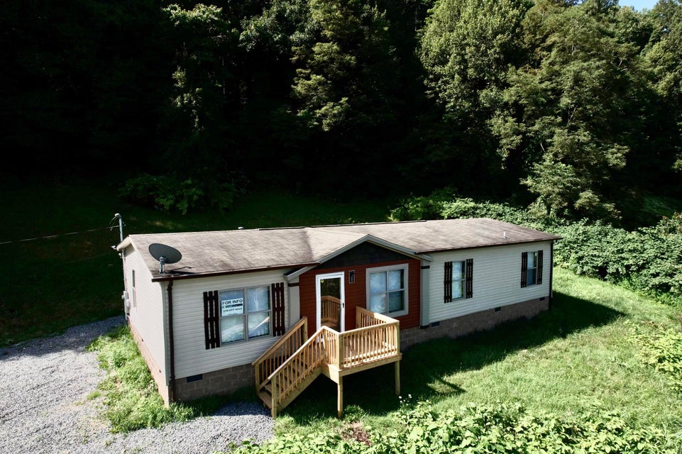 Photo #2: 218 Kentucky Avenue