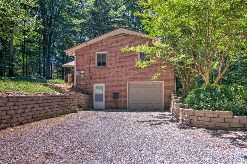 Photo #5: 355 Holston Drive