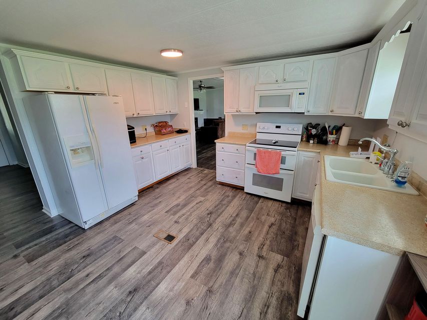 Photo #23: 708 Gilliam Street