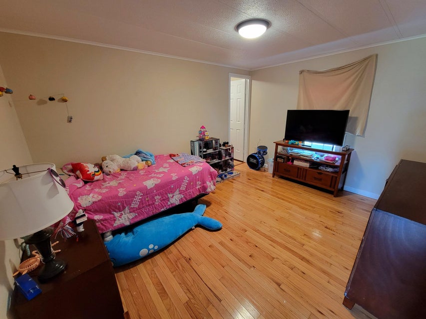 Photo #27: 708 Gilliam Street