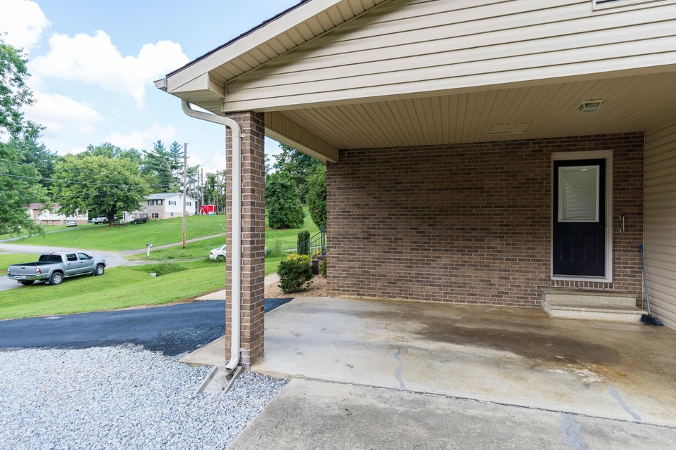 Photo #8: 630 Choctaw Drive