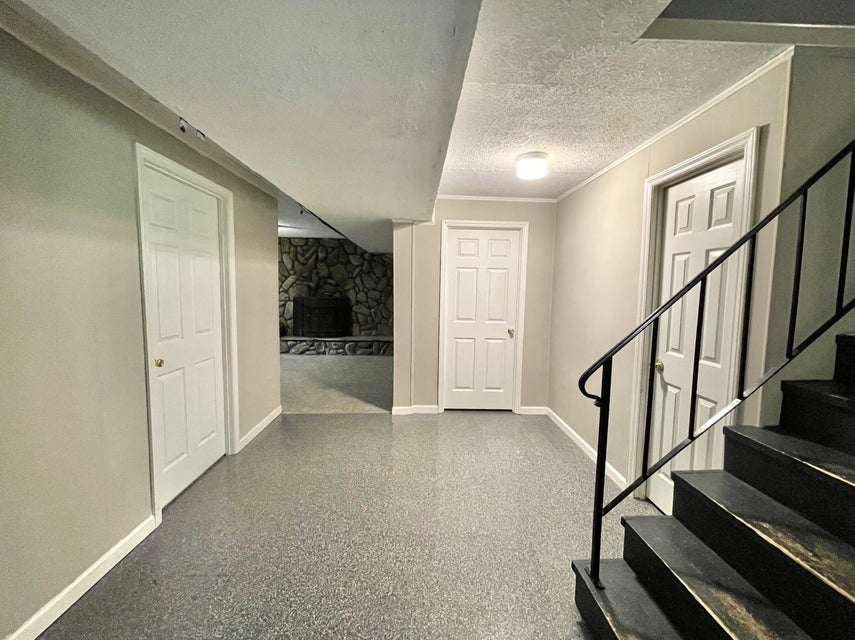 Photo #25: 2103 Evergreen Drive