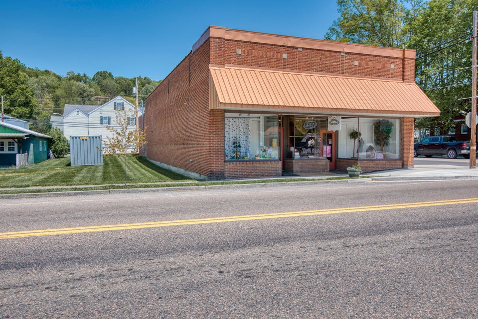 Photo #5: 101 West Laurel Avenue