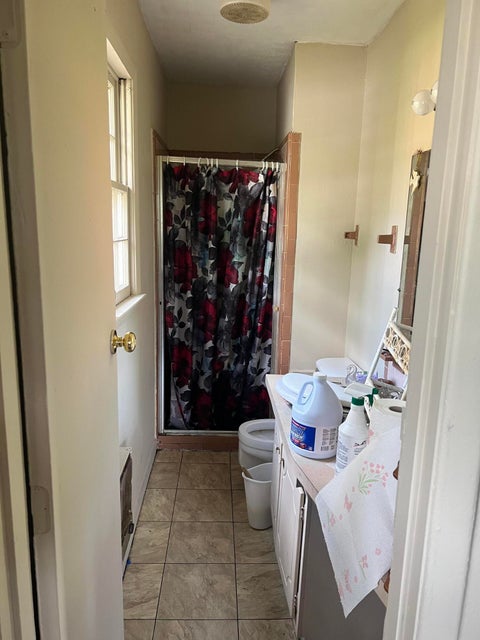 Photo #11: 953 Chadwick Drive